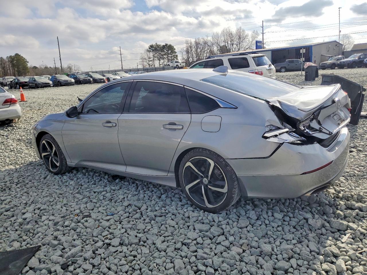 2018 HONDA ACCORD SPORT photo 2