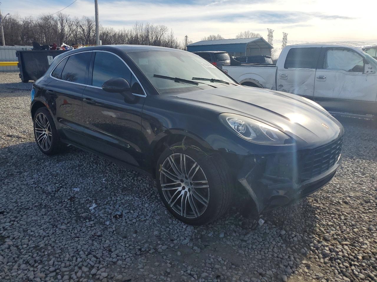 2015 PORSCHE MACAN S photo 4