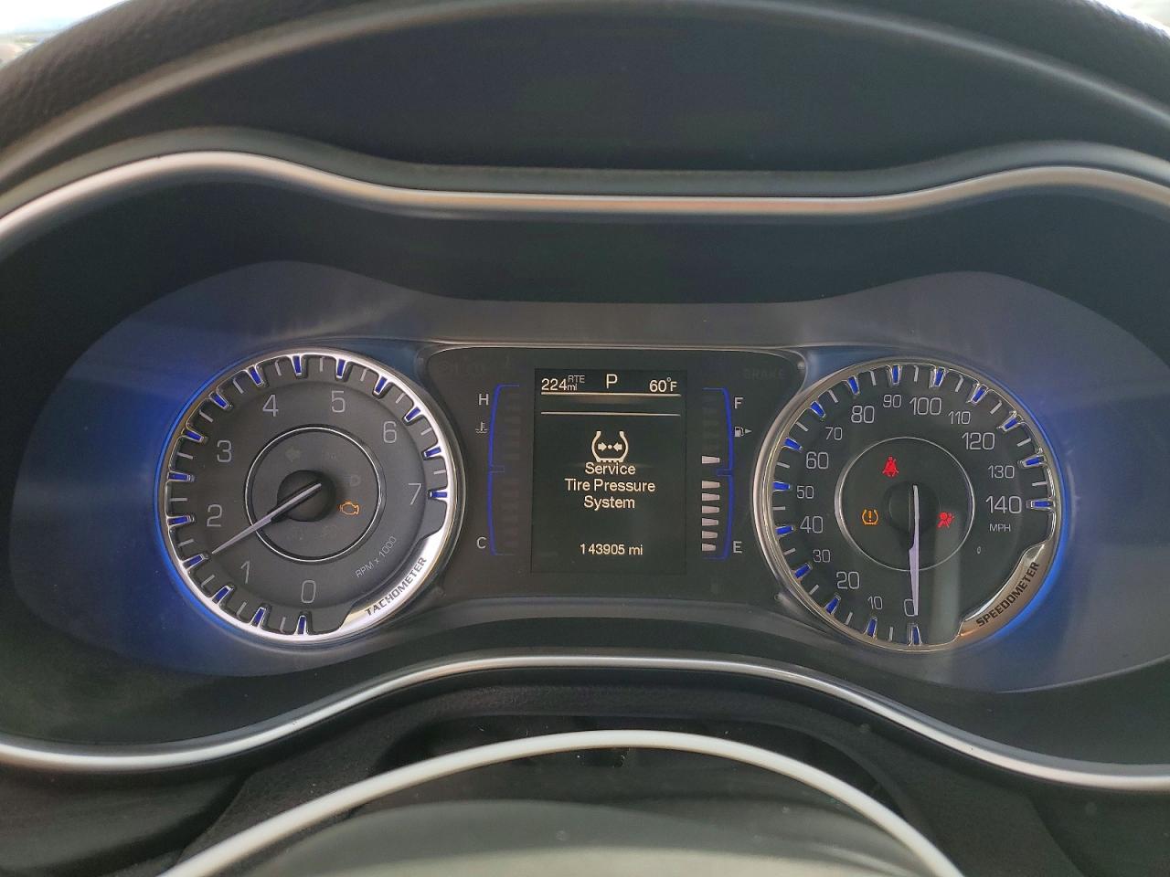 2015 CHRYSLER 200 LIMITED photo 9