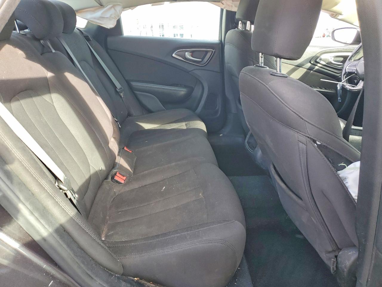 2015 CHRYSLER 200 LIMITED photo 10