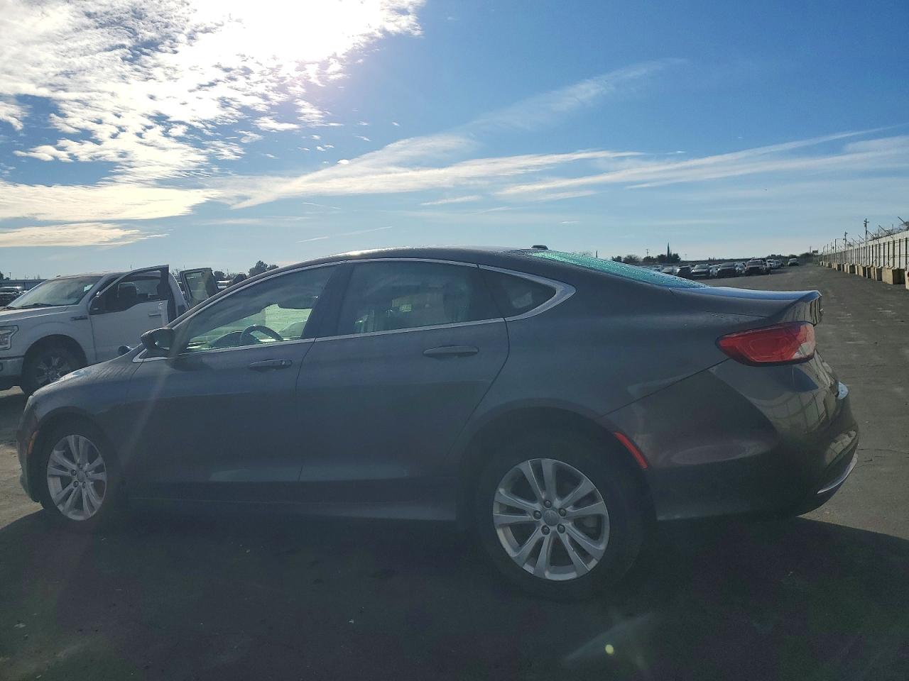 2015 CHRYSLER 200 LIMITED photo 2