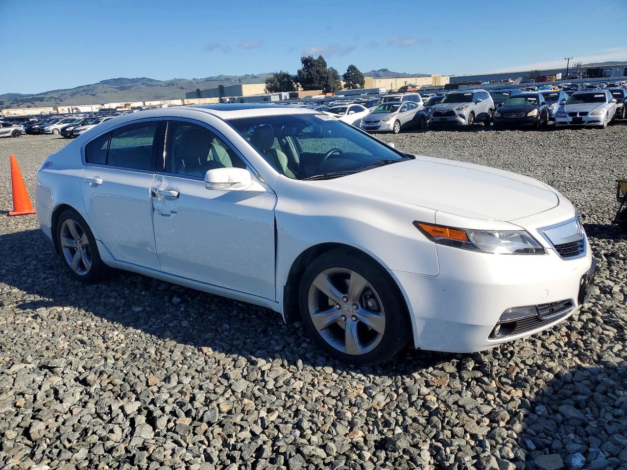 2013 ACURA TL TECH photo 4