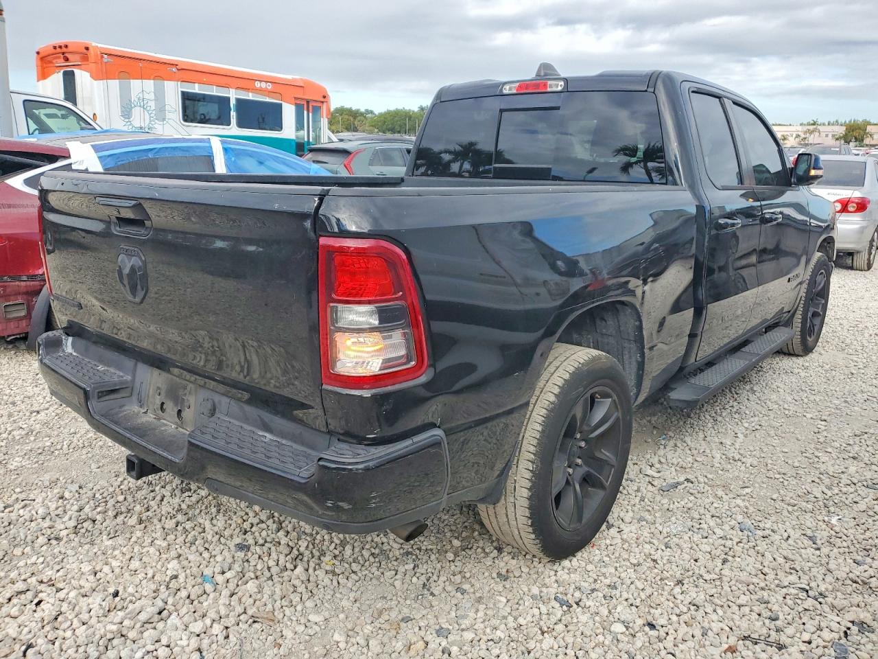 2021 RAM 1500 BIG HORN/LONE STAR photo 3