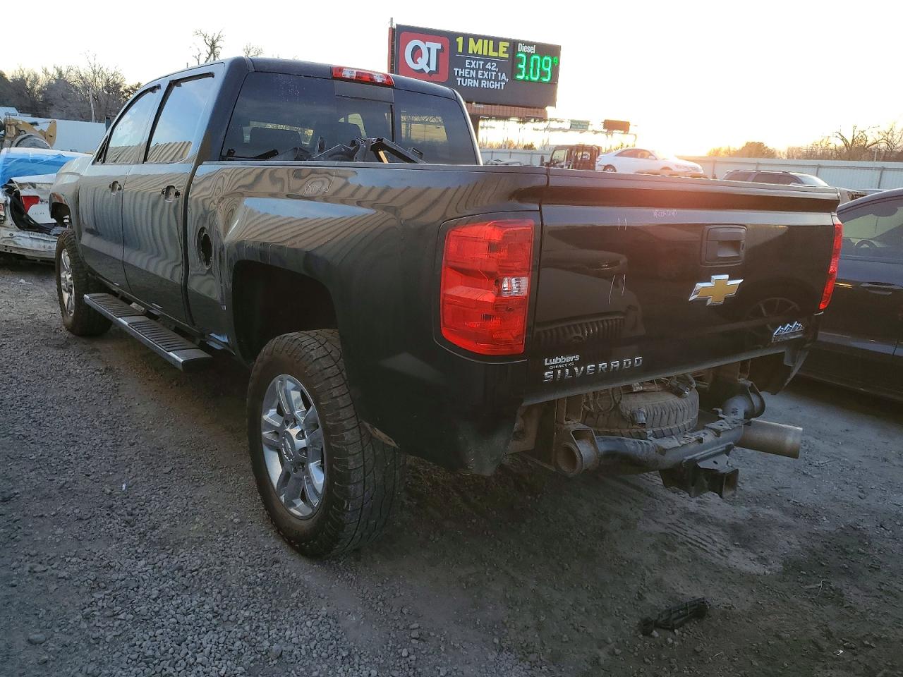 2019 CHEVROLET SILVERADO K2500 HIGH COUNTRY photo 2