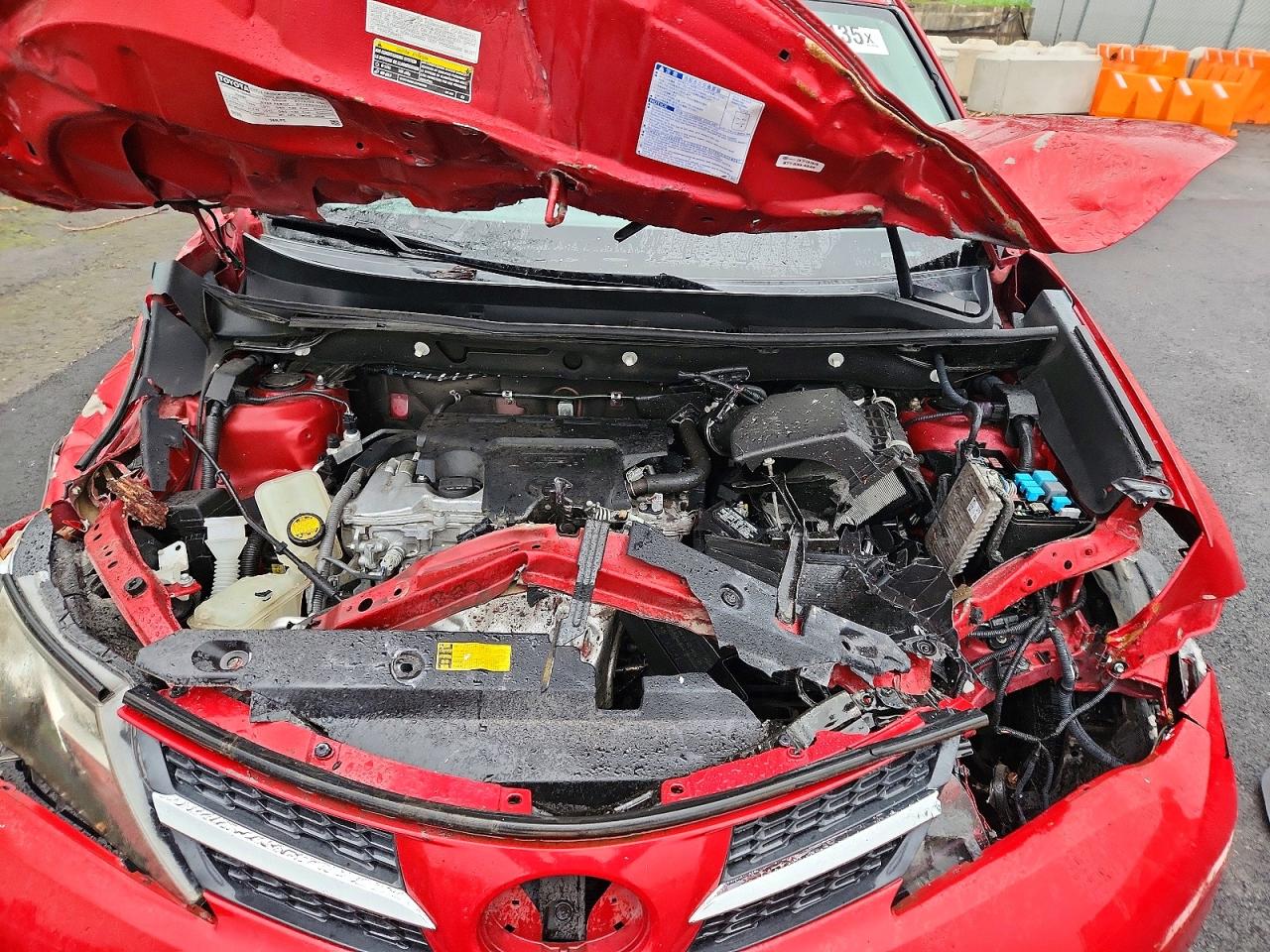 2014 TOYOTA RAV4 LE photo 12