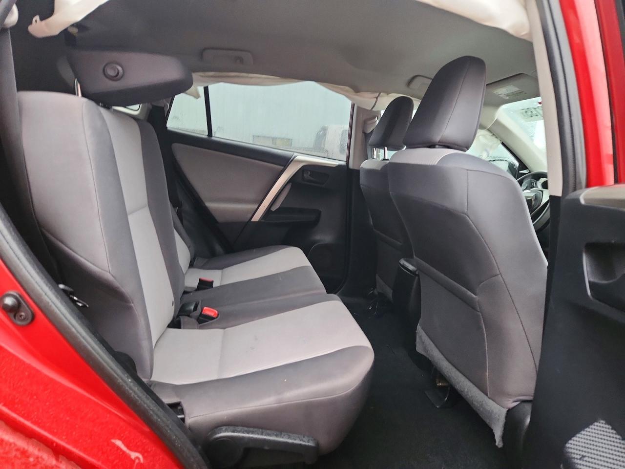 2014 TOYOTA RAV4 LE photo 11