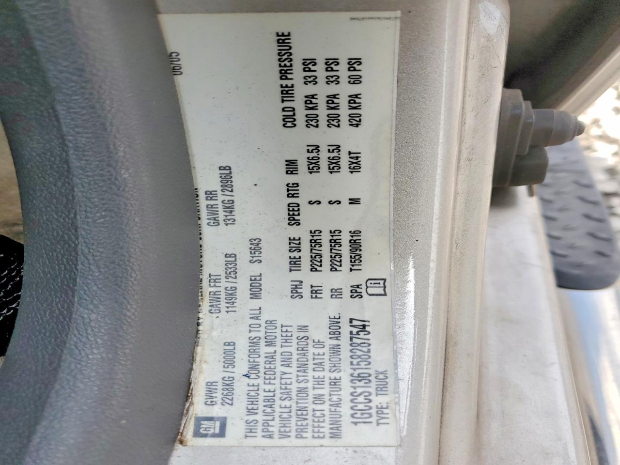 2005 CHEVROLET COLORADO photo 13