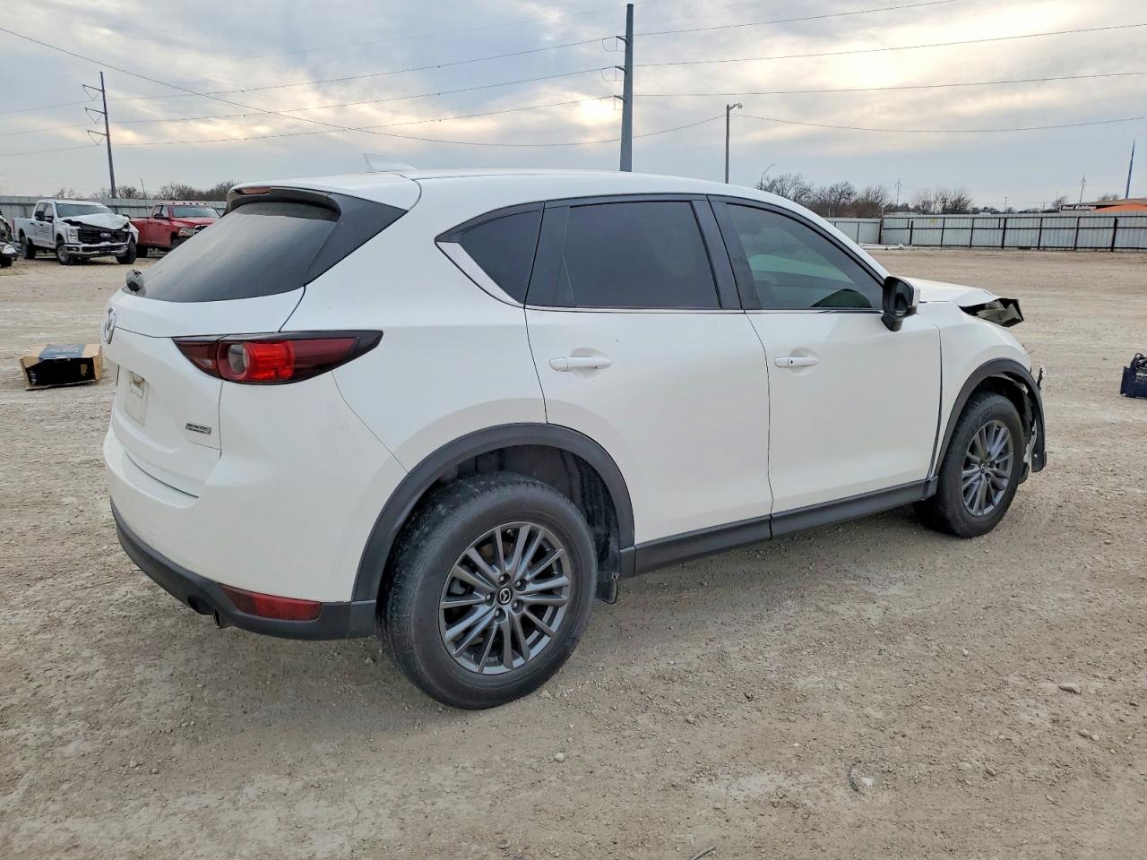 2017 MAZDA CX-5 TOURING photo 3
