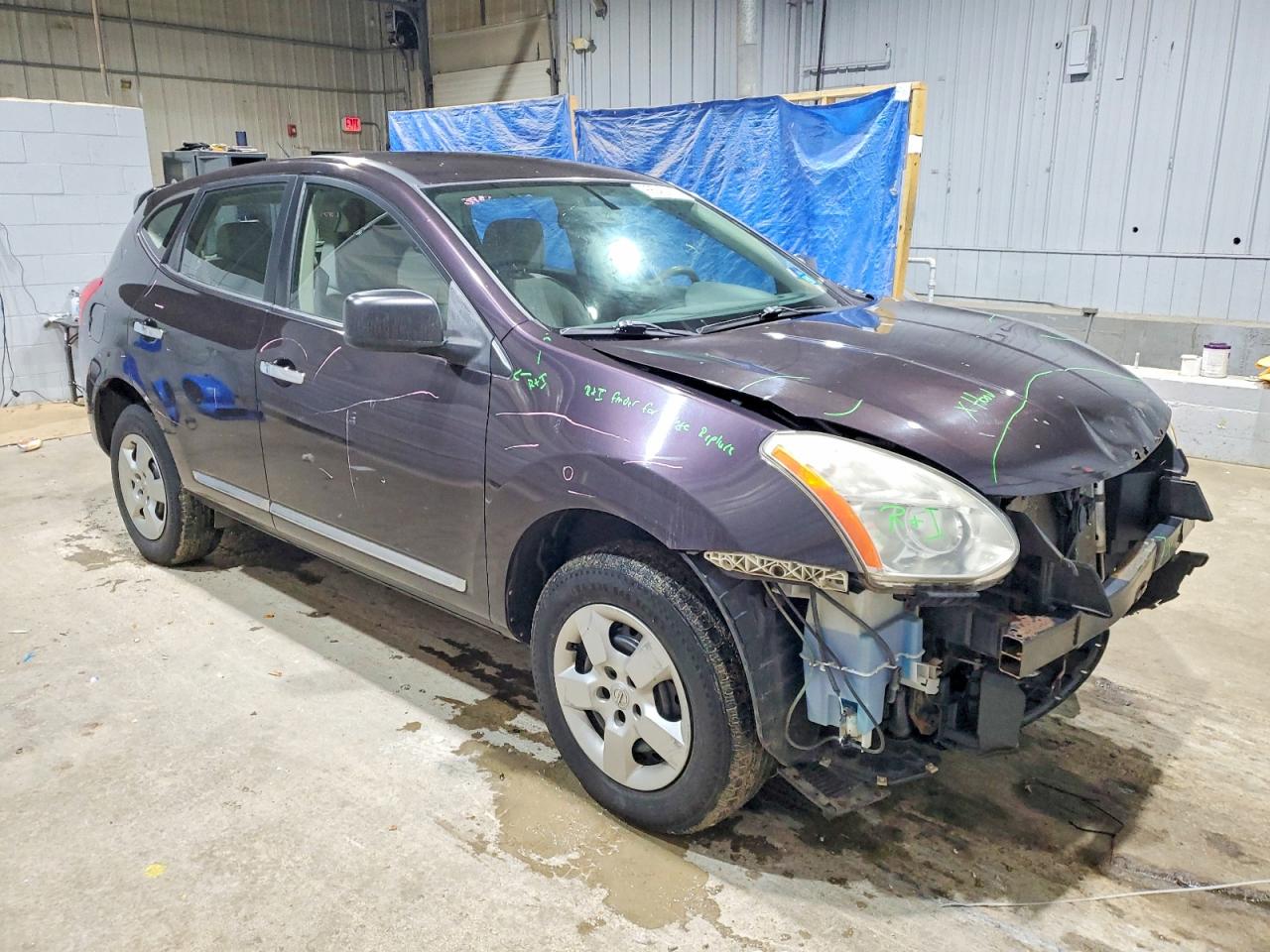 2013 NISSAN ROGUE S photo 4