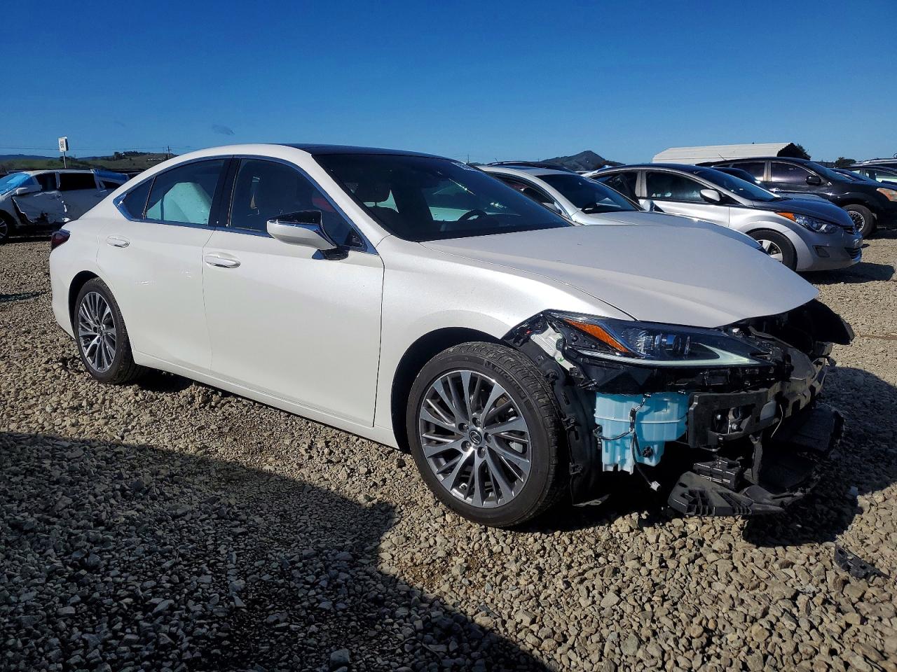 2020 LEXUS ES photo 4