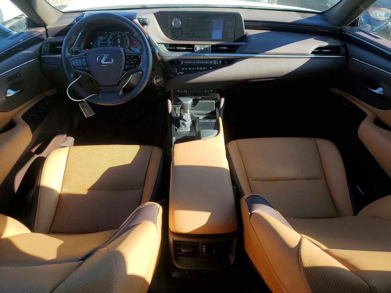2020 LEXUS ES photo 8
