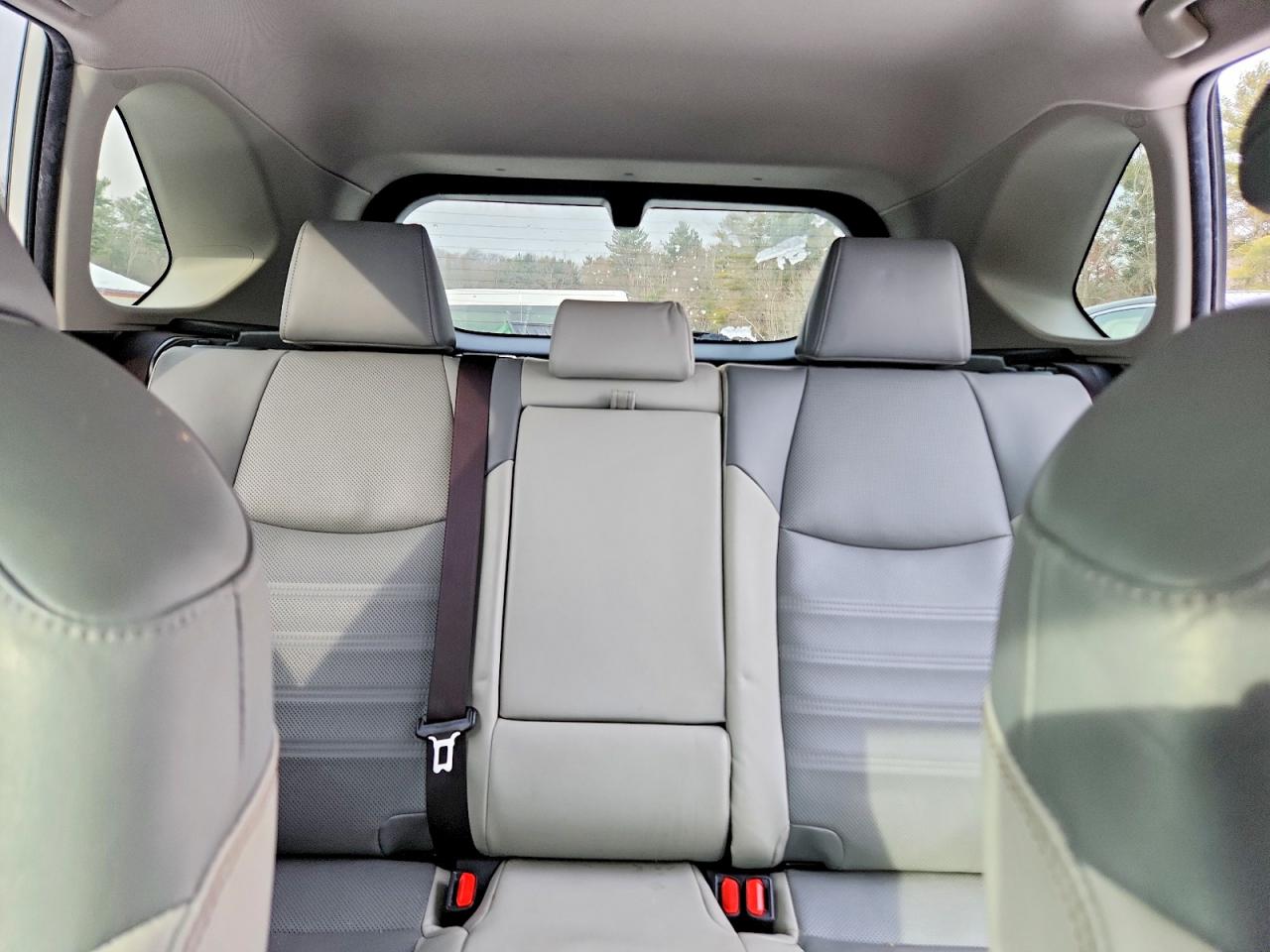 2019 TOYOTA RAV4 LIMITED photo 10