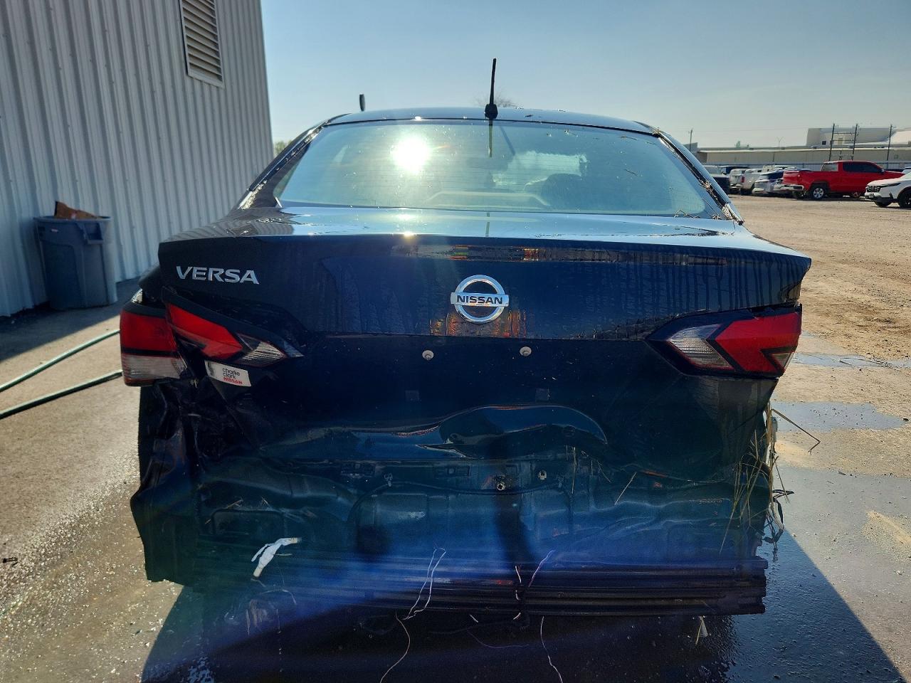 2020 NISSAN VERSA S photo 6