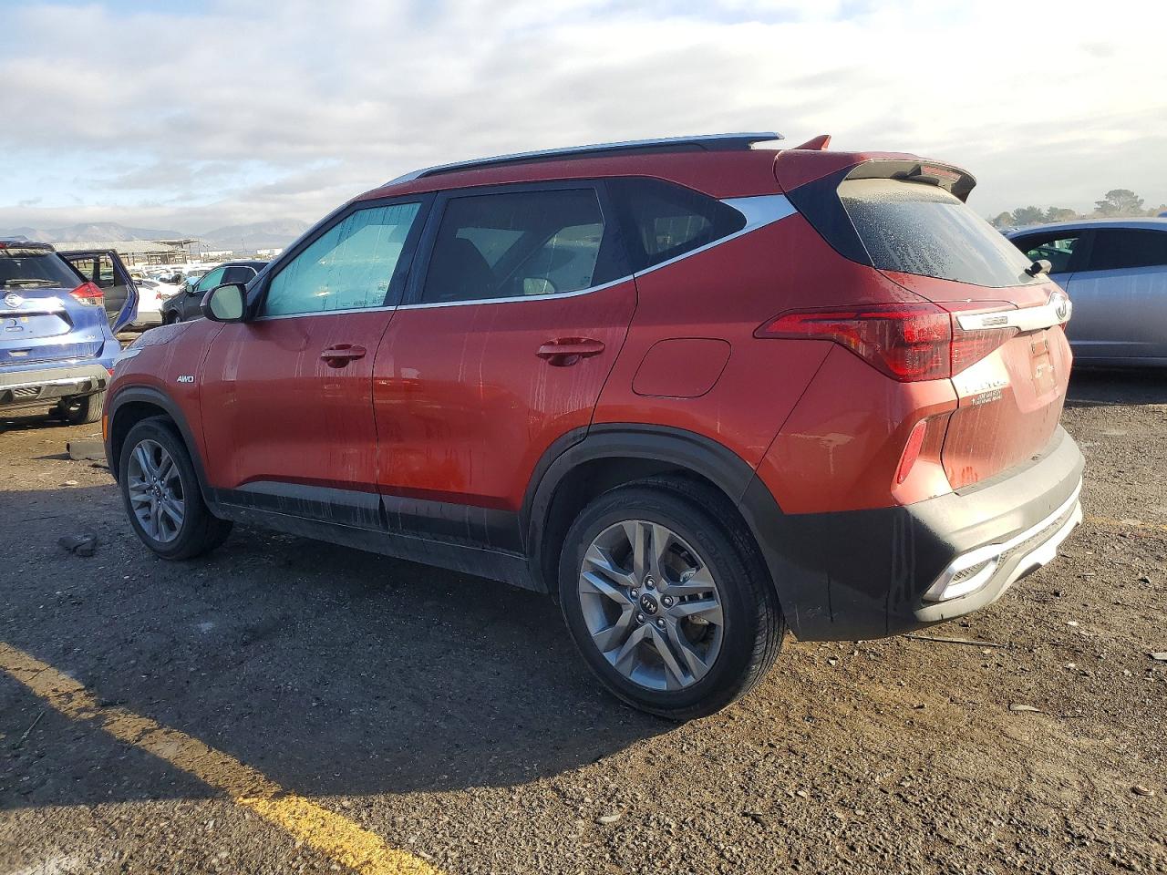 2021 KIA SELTOS S photo 2