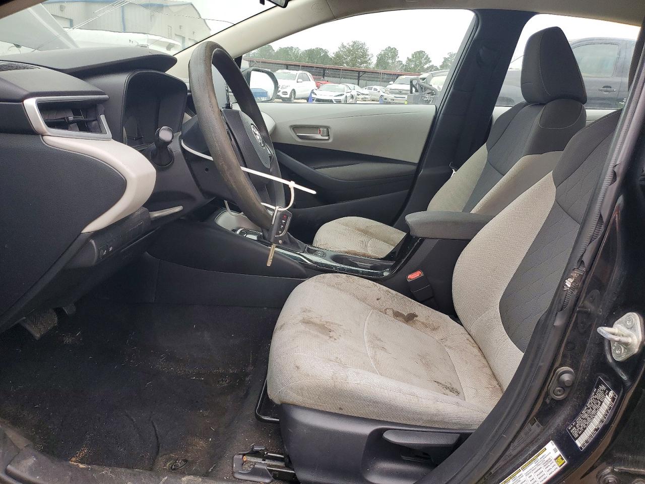 2020 TOYOTA COROLLA LE photo 13