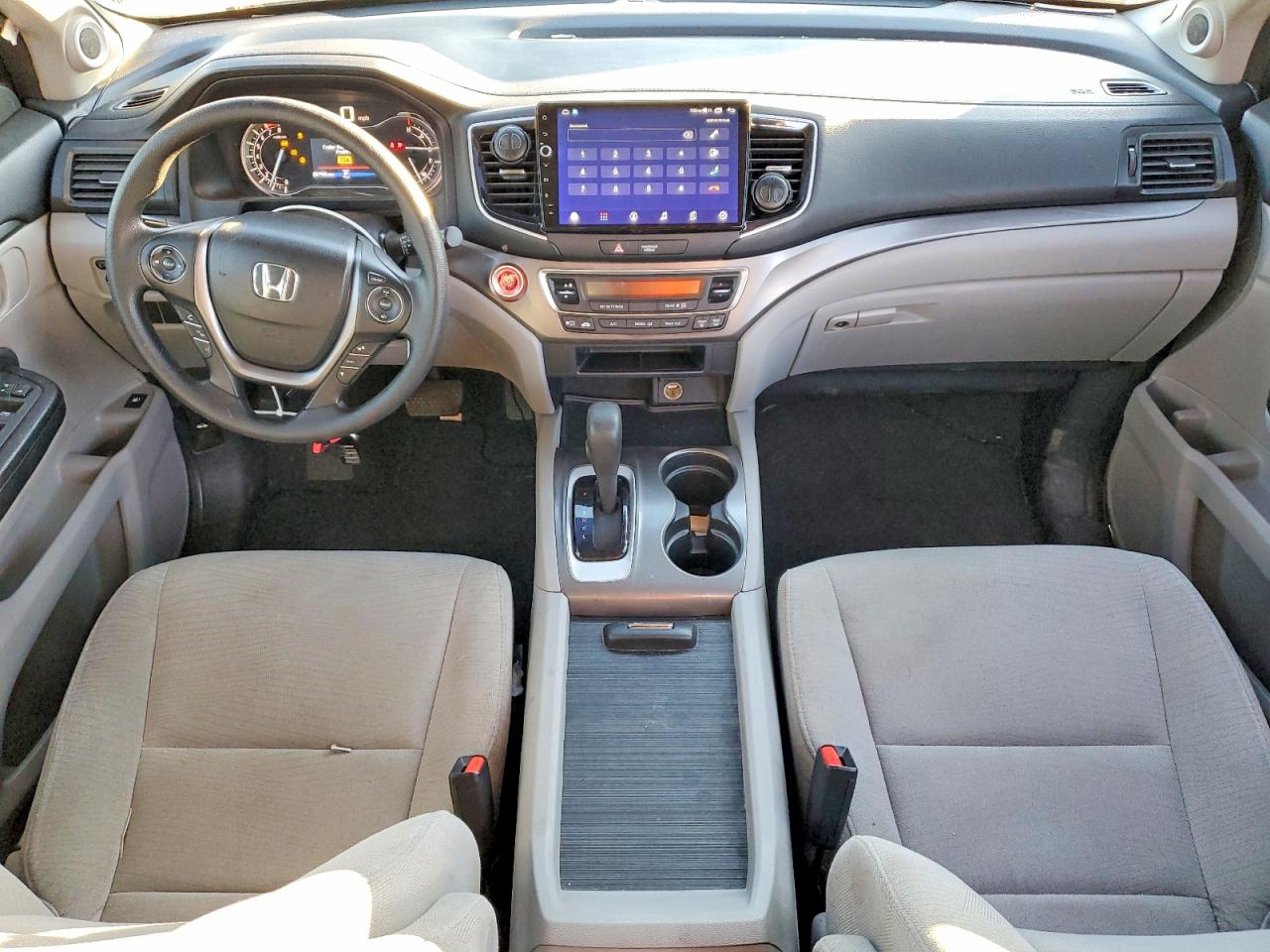 2016 HONDA PILOT LX photo 8