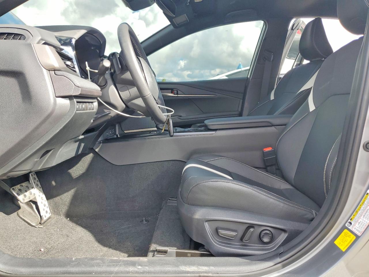 2025 TOYOTA CAMRY XSE photo 7