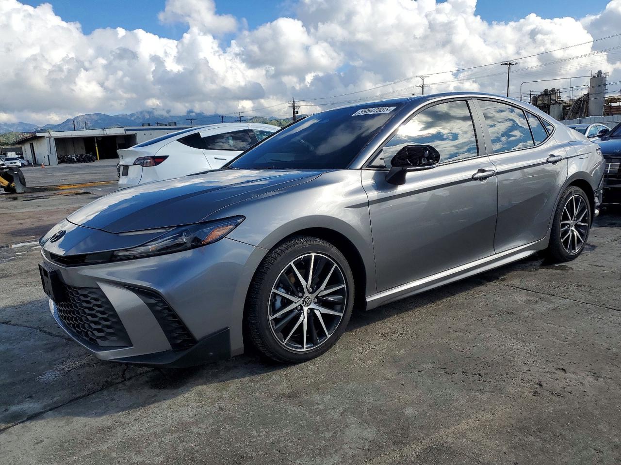 2025 TOYOTA CAMRY