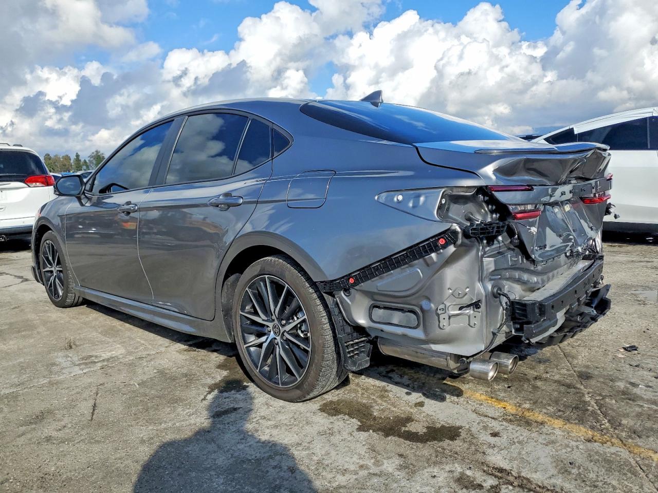 2025 TOYOTA CAMRY XSE photo 2