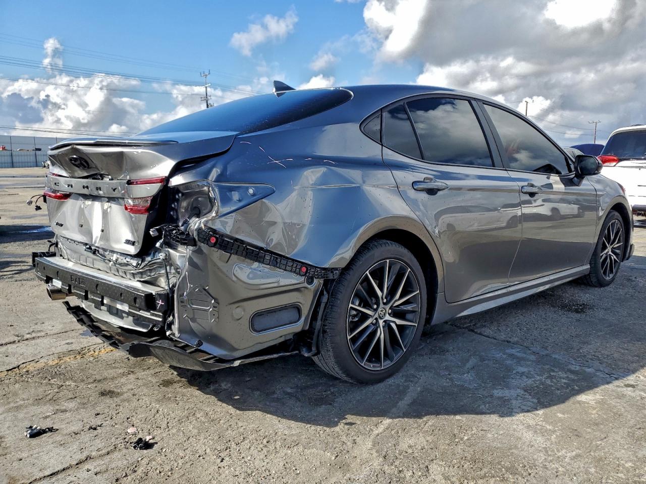 2025 TOYOTA CAMRY XSE photo 3