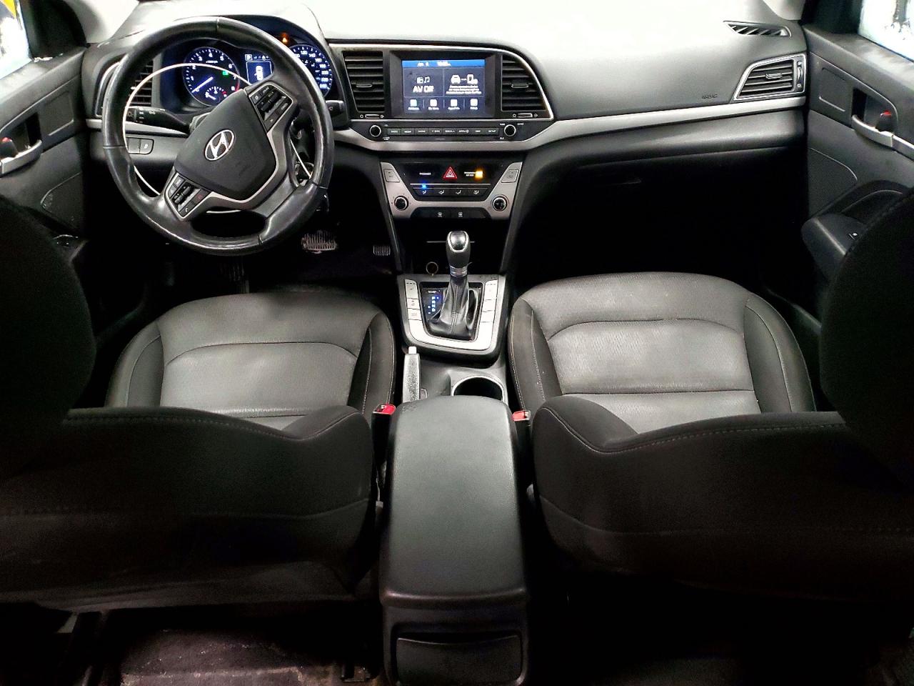 2018 HYUNDAI ELANTRA SEL photo 8