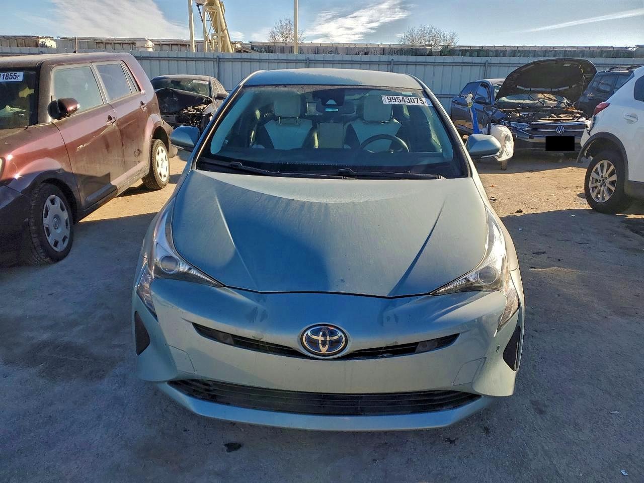 2017 TOYOTA PRIUS photo 13