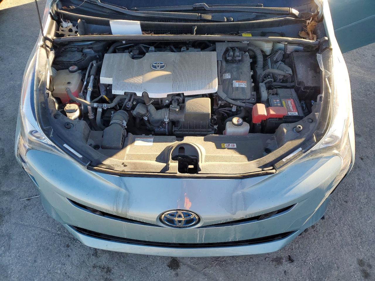 2017 TOYOTA PRIUS photo 31
