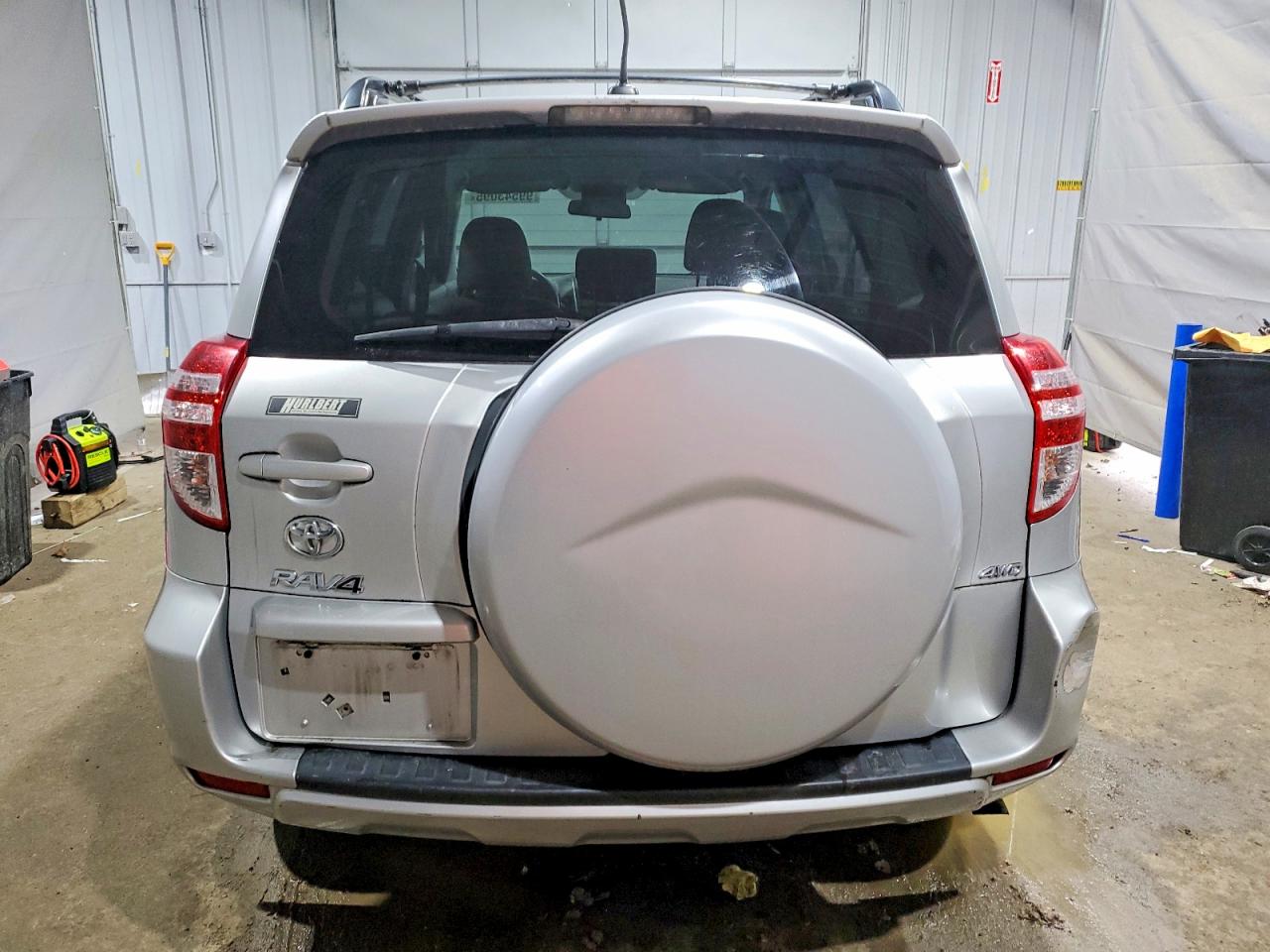 2012 TOYOTA RAV4 photo 11