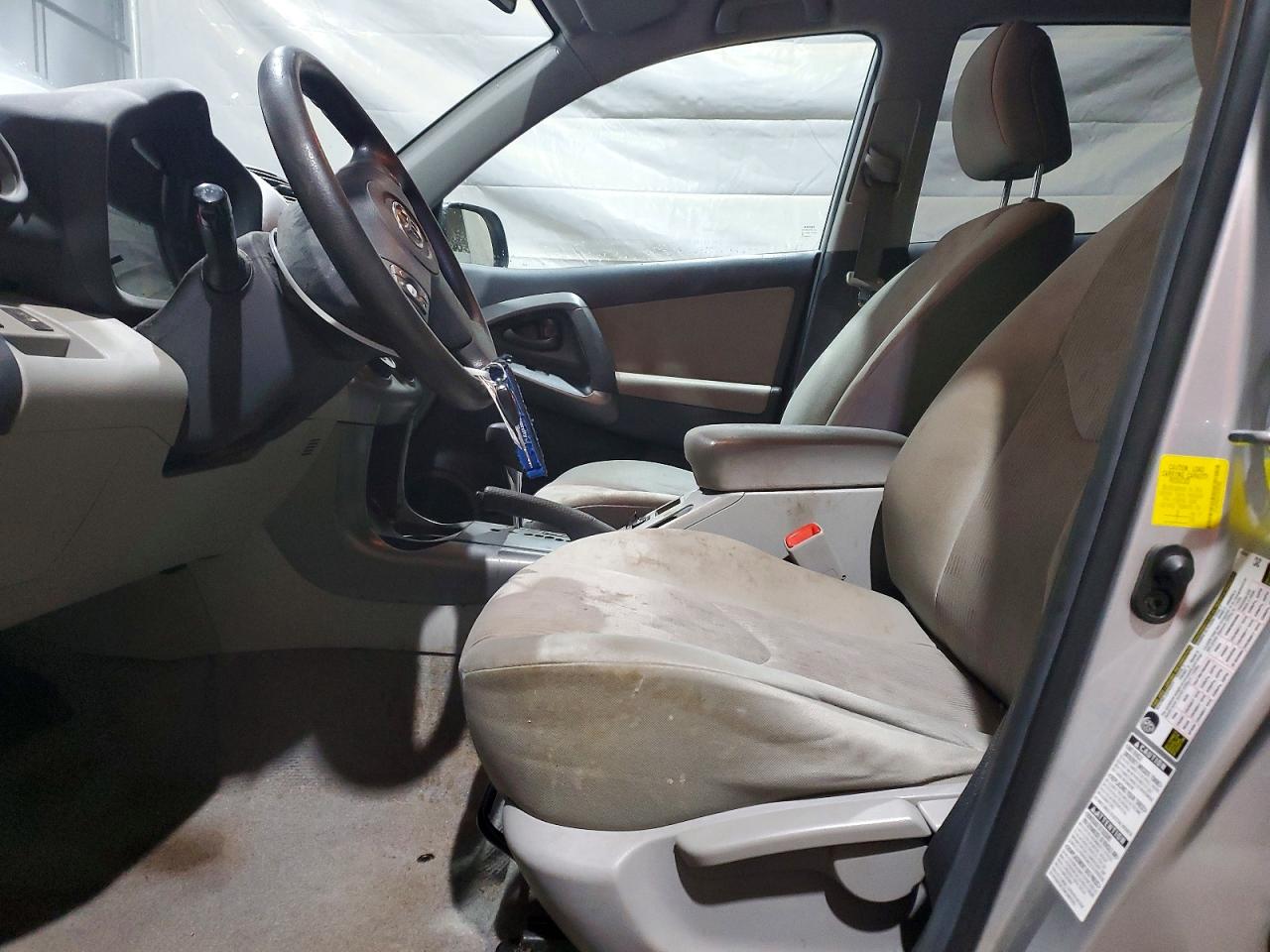 2012 TOYOTA RAV4 photo 13