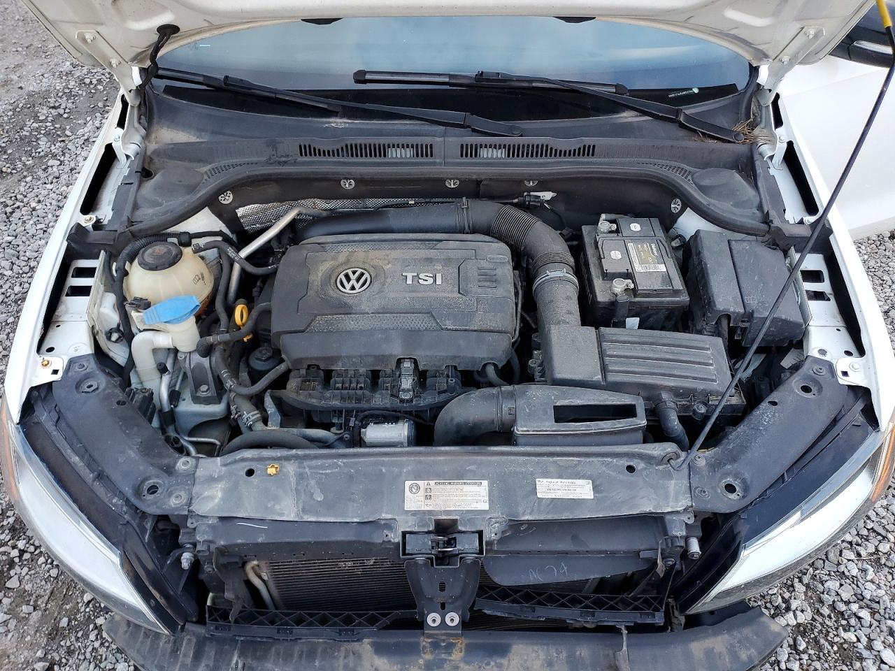 2018 VOLKSWAGEN JETTA SPORT photo 21