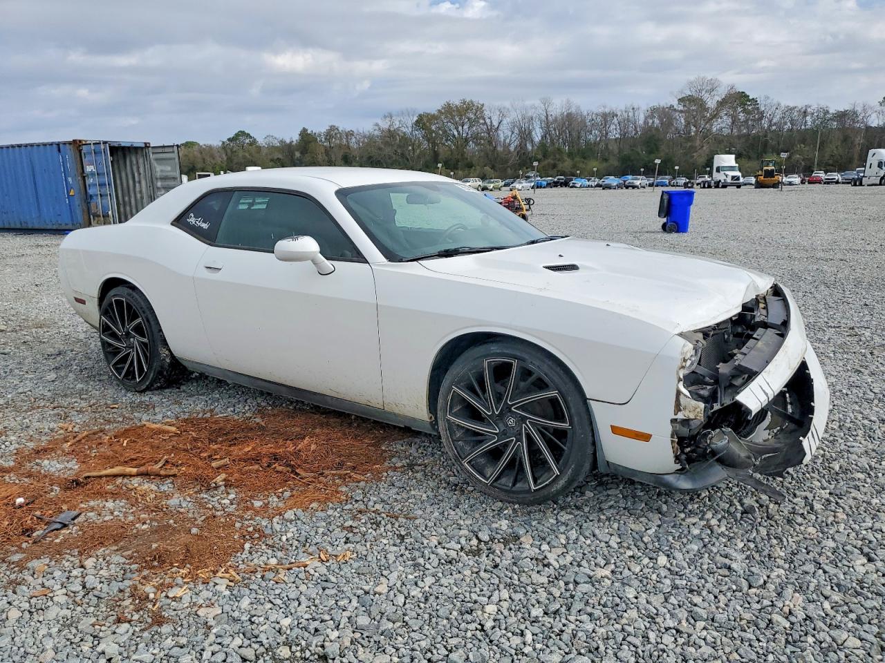 2012 DODGE CHALLENGER SXT photo 4