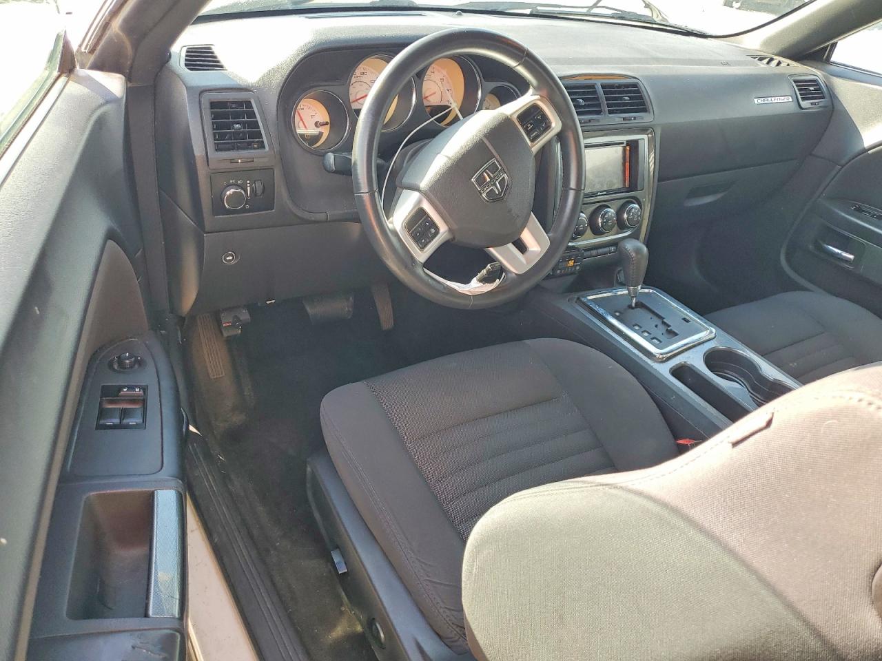 2012 DODGE CHALLENGER SXT photo 8