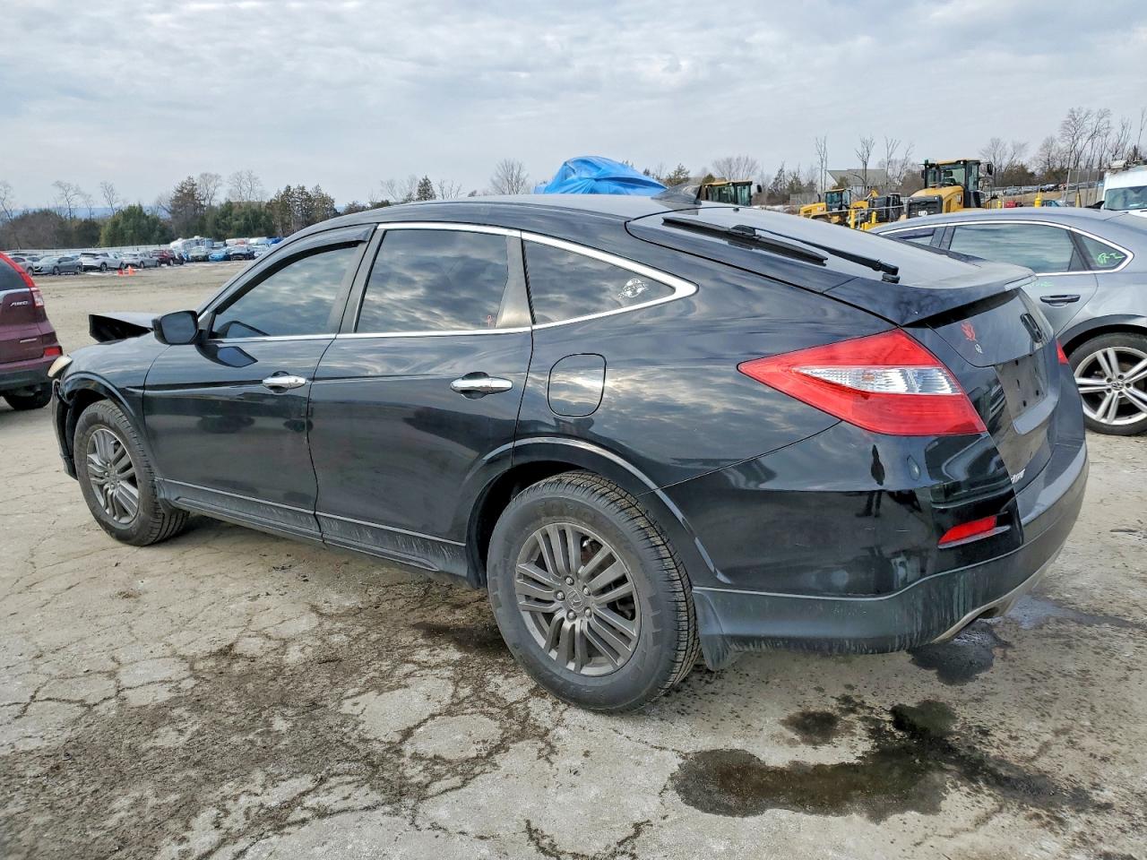 2013 HONDA CROSSTOUR EX photo 2