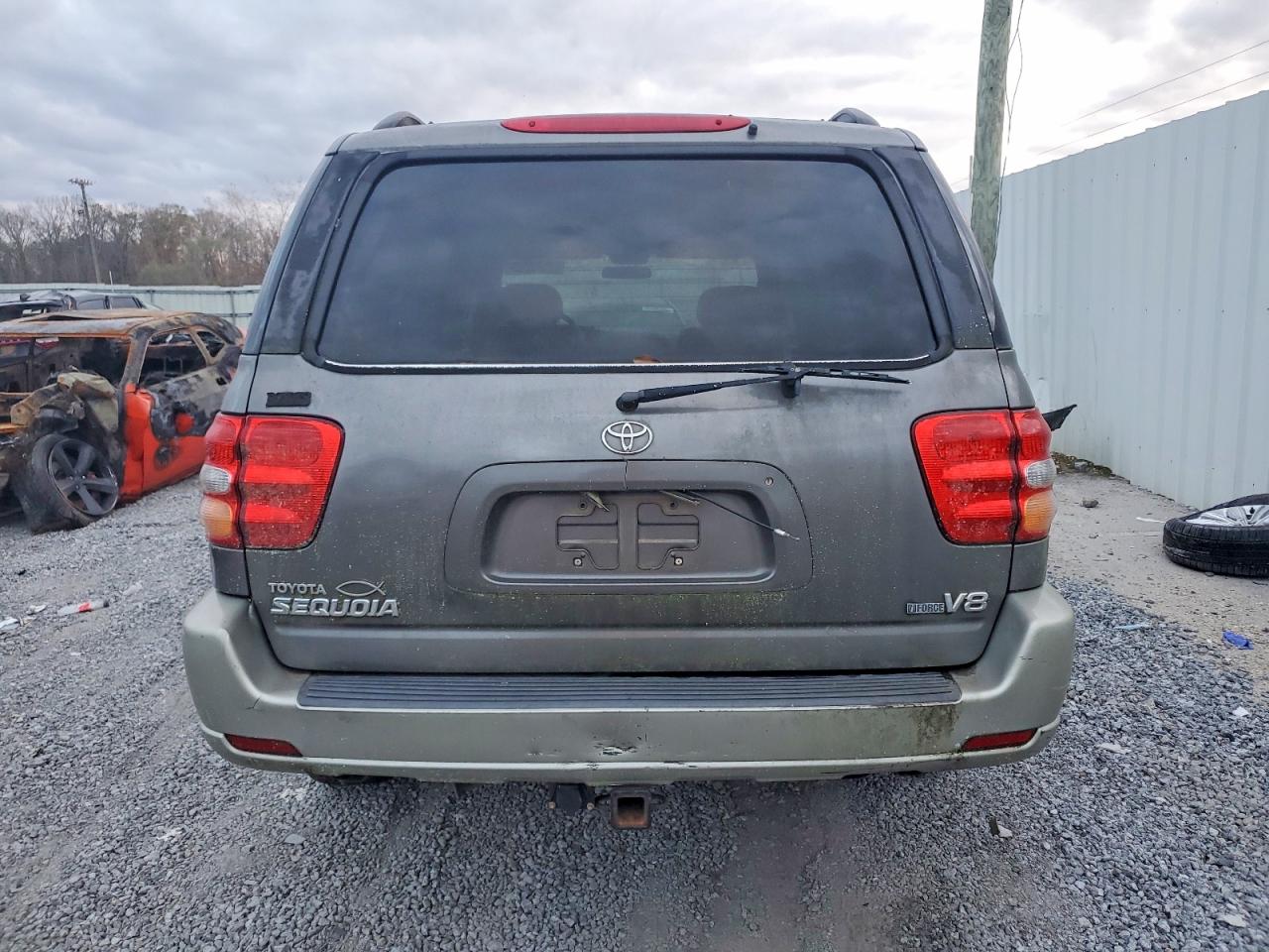 2003 TOYOTA SEQUOIA SR5 photo 6
