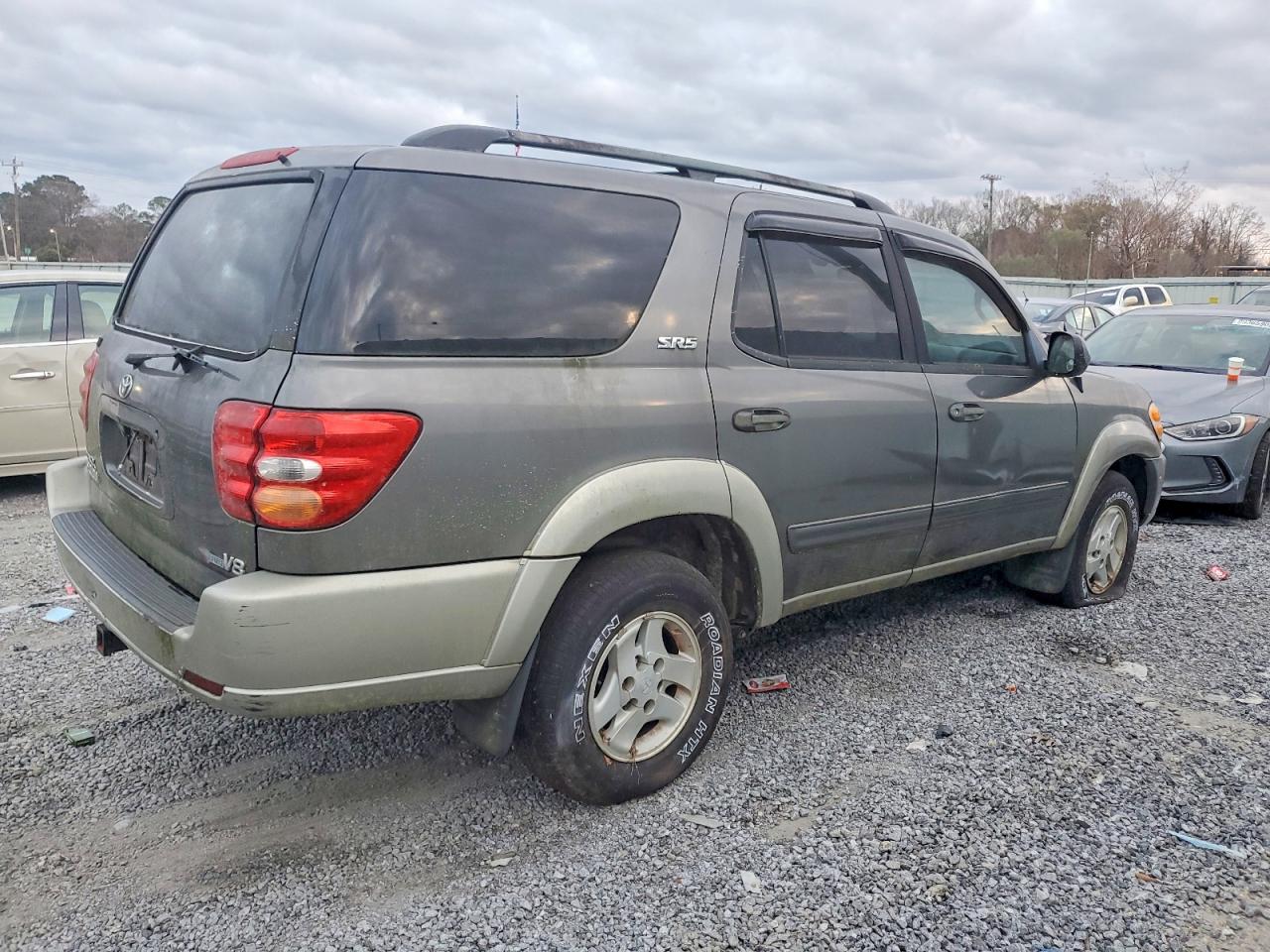 2003 TOYOTA SEQUOIA SR5 photo 3
