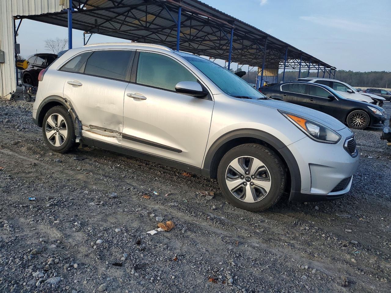 2018 KIA NIRO FE photo 4