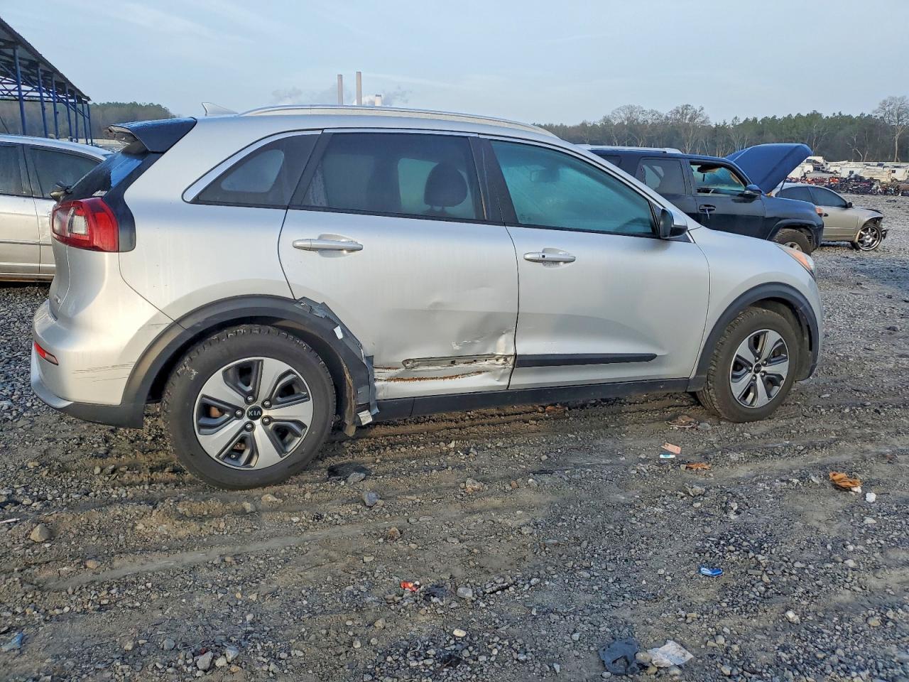 2018 KIA NIRO FE photo 3