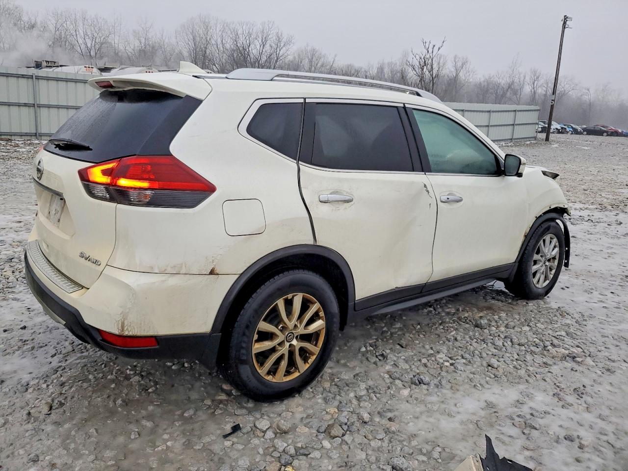 2018 NISSAN ROGUE S photo 3