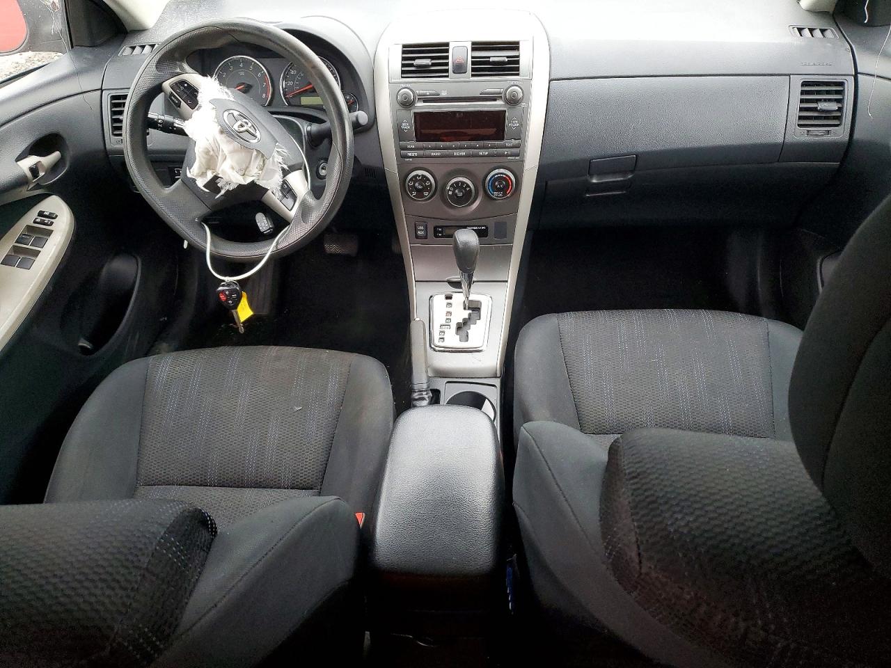 2011 TOYOTA COROLLA BASE photo 8