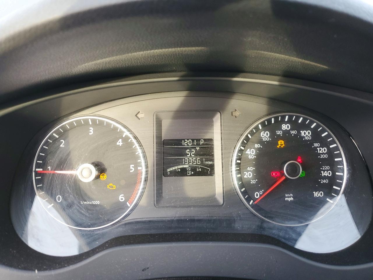 2014 VOLKSWAGEN JETTA TDI photo 9