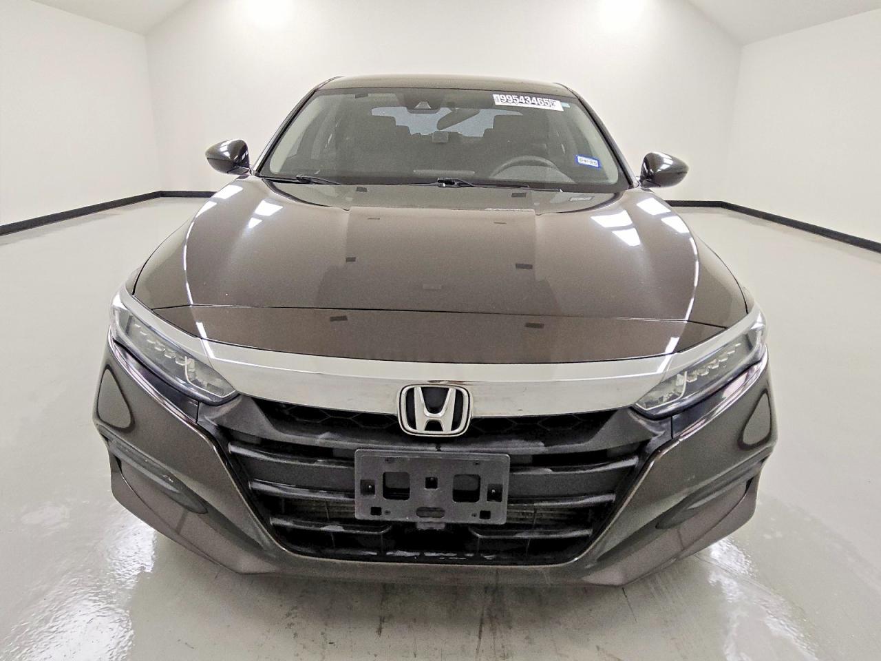 2018 HONDA ACCORD LX photo 5