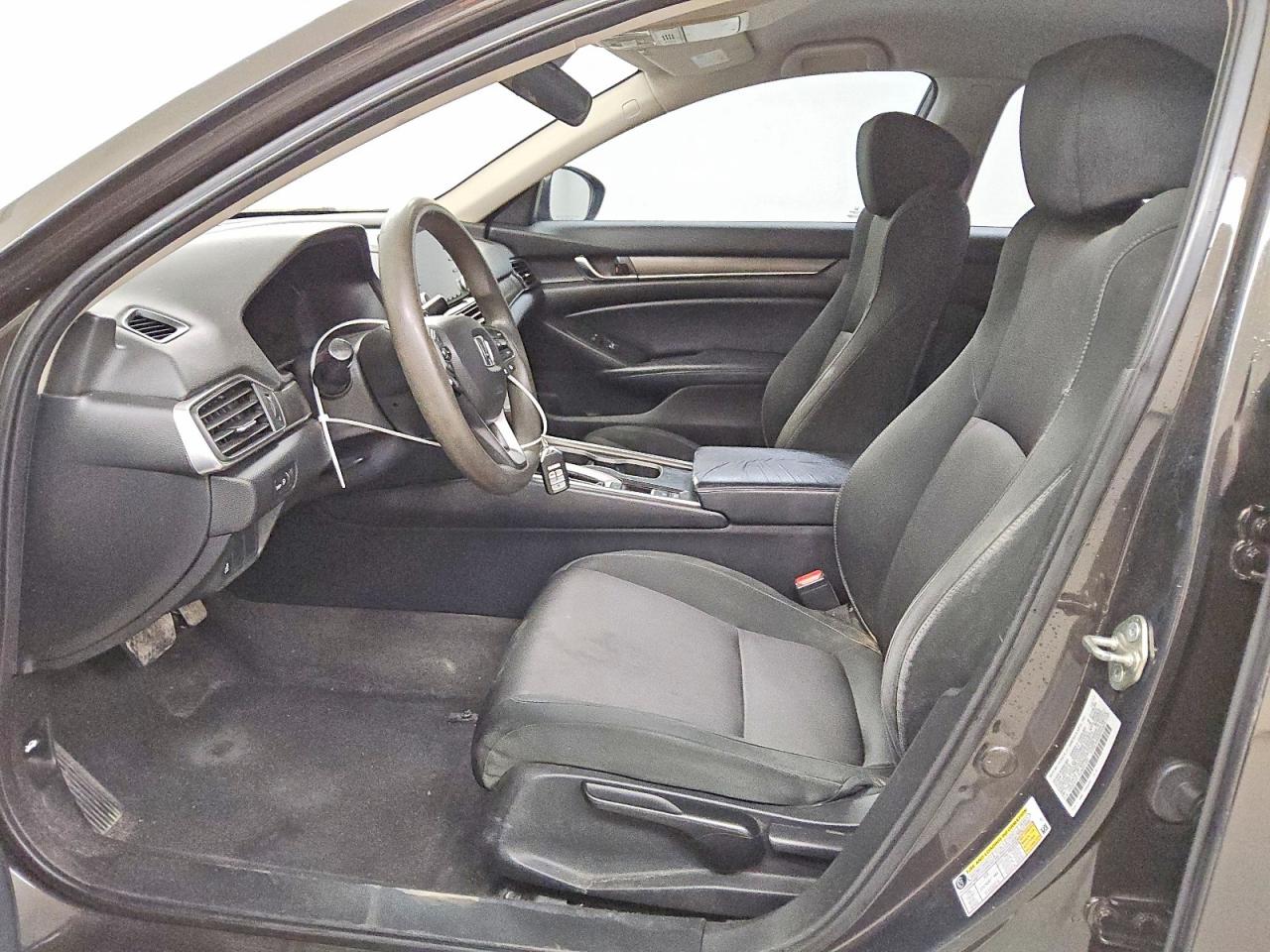 2018 HONDA ACCORD LX photo 7