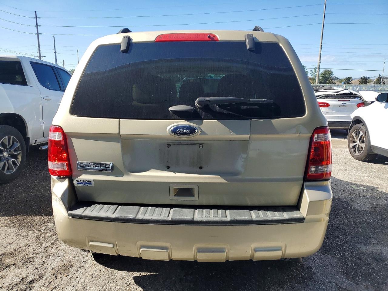 2012 FORD ESCAPE XLT photo 6