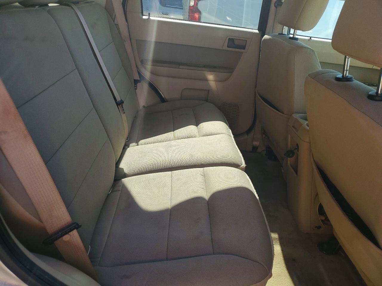 2012 FORD ESCAPE XLT photo 11