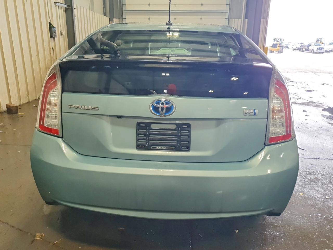 2013 TOYOTA PRIUS FOUR photo 6