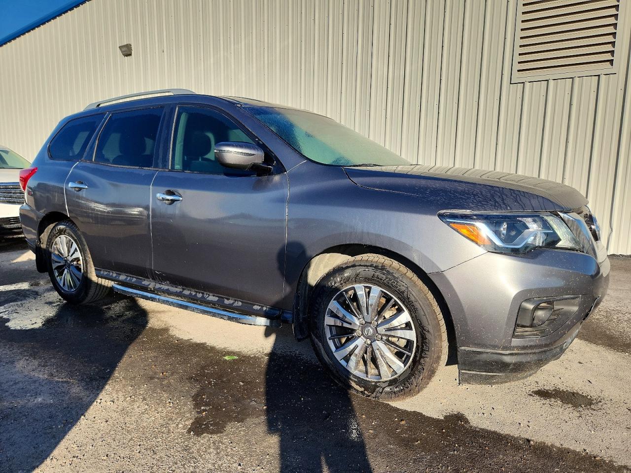 2020 NISSAN PATHFINDER SV photo 4