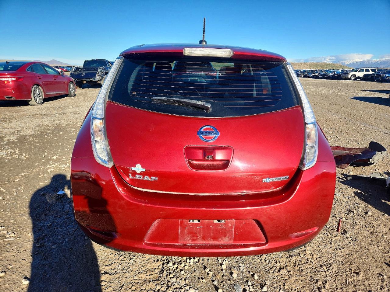 2015 NISSAN LEAF S photo 6