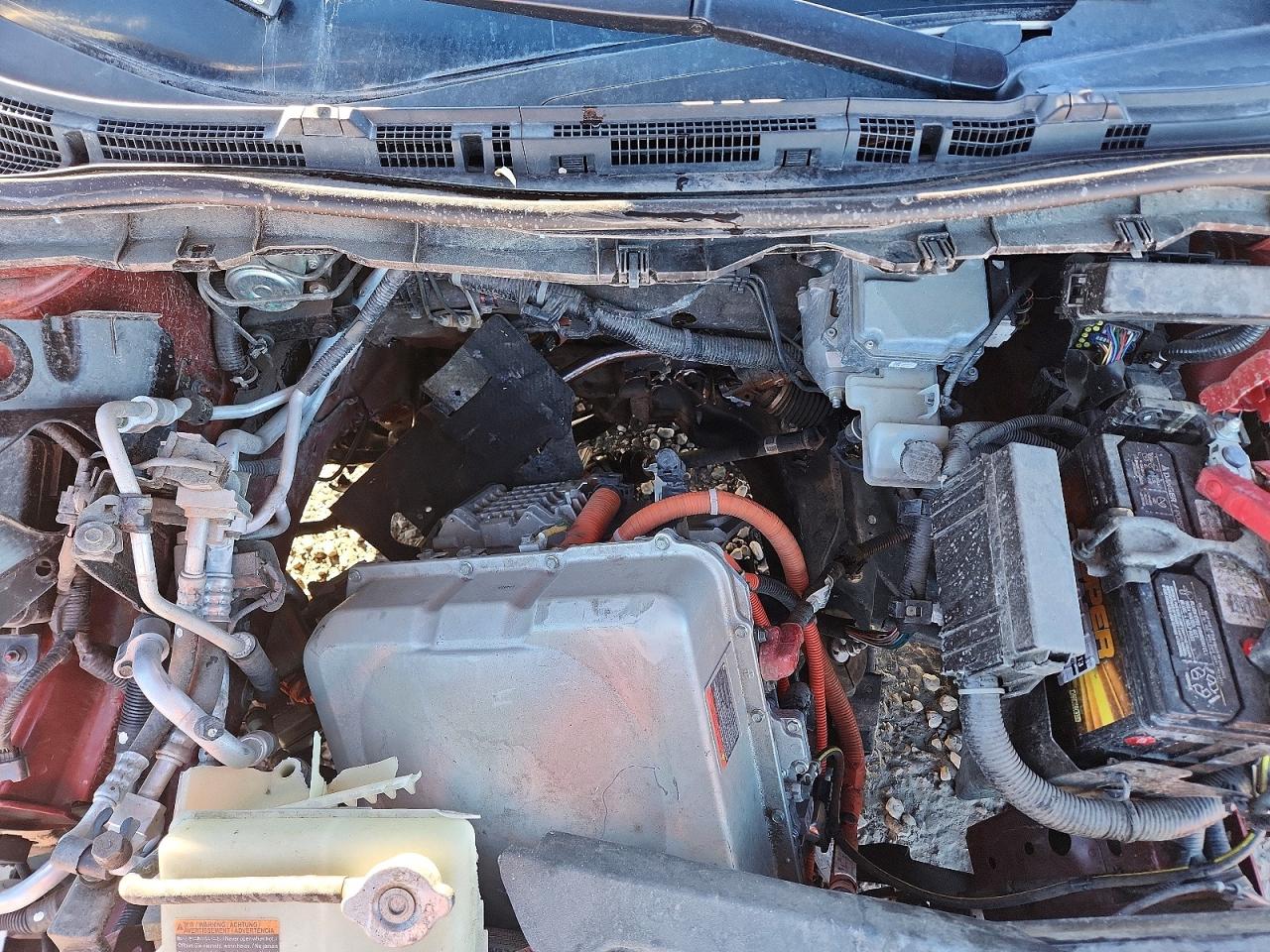 2015 NISSAN LEAF S photo 12