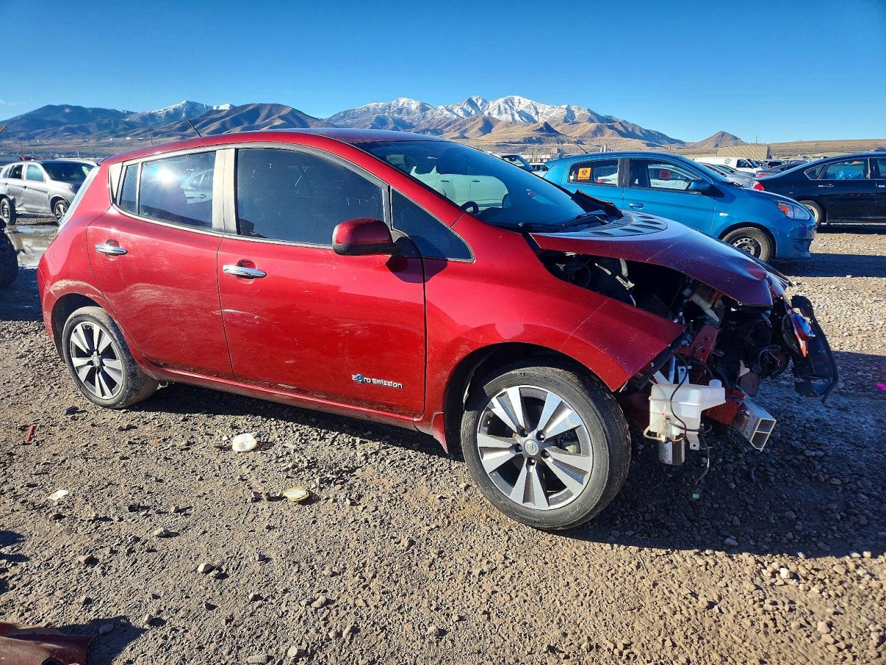 2015 NISSAN LEAF S photo 4