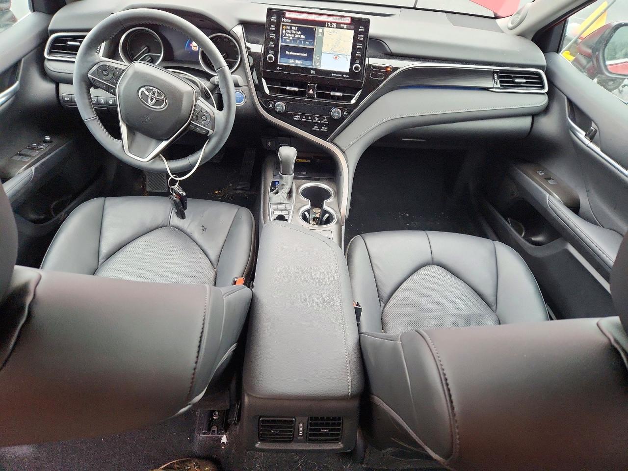 2024 TOYOTA CAMRY XLE photo 8